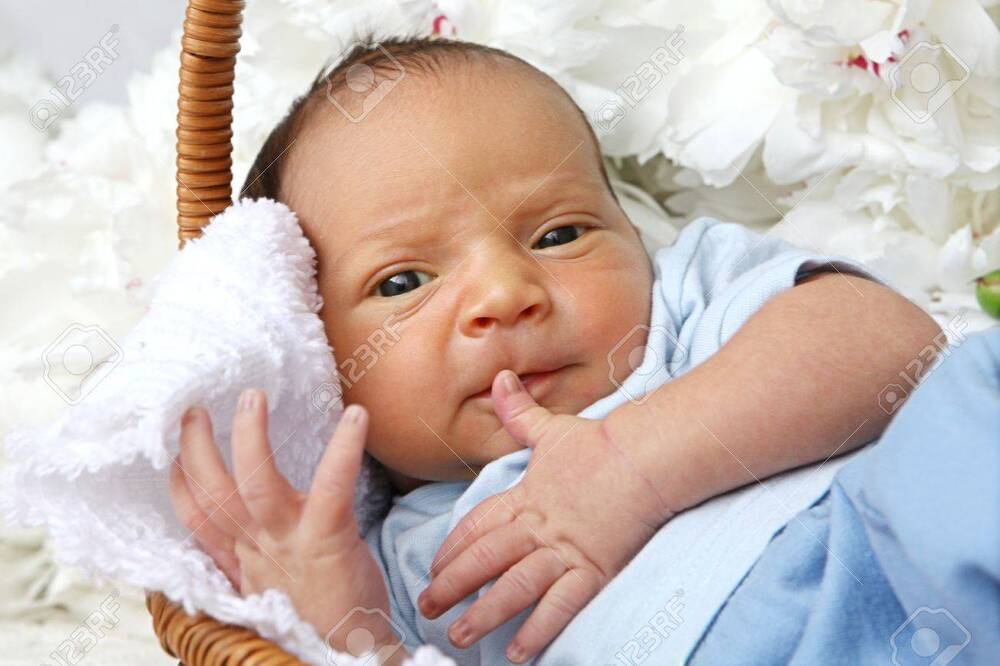 14614717-baby-10-days-old.jpg