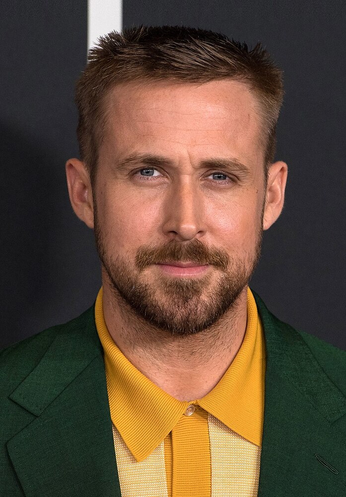 800px-Ryan_Gosling_in_2018.jpg