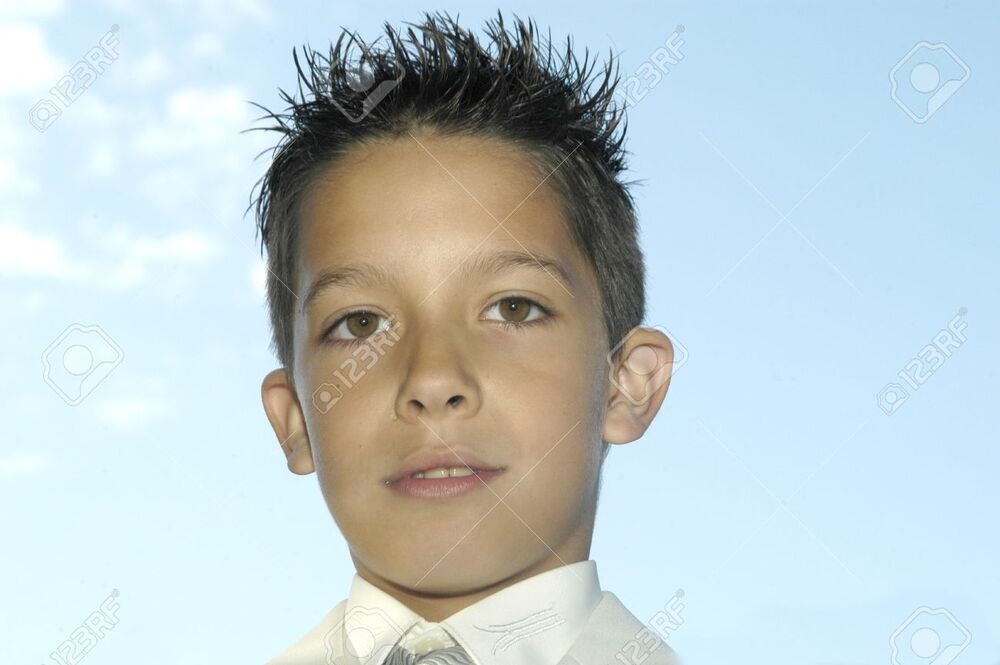 9595082-gar%C3%A7on-de-10-ans.jpg