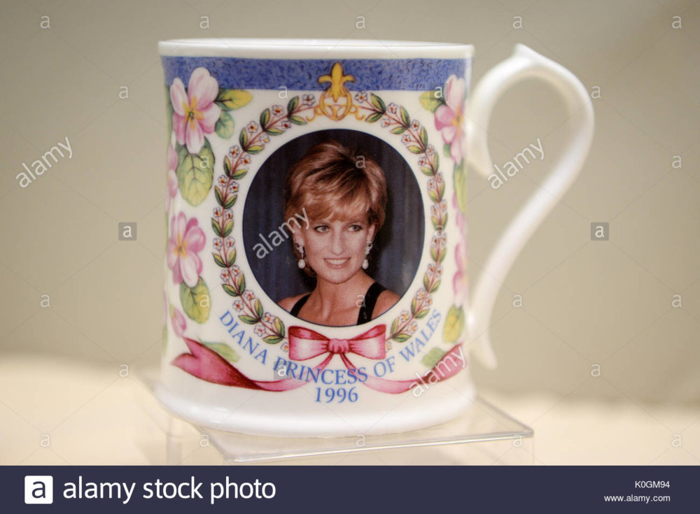 a-fine-bone-china-mug-commissioned-by-peter-jones-china-of-wakefield-K0GM94.jpg