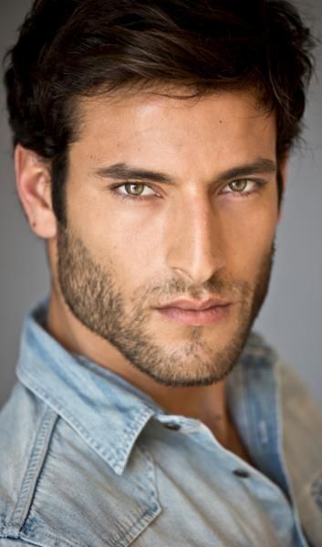 c2c9fa01205a3d6aee891e978--handsome-man-green-eyes.jpg