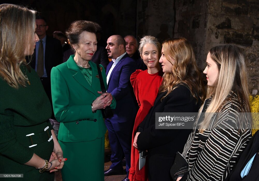 e-queen-elizabeth-picture-id1201764708?s=2048x2048.jpg