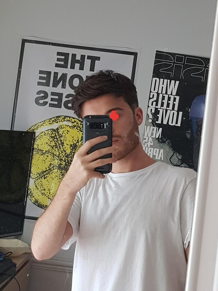 g854xRF.jpg