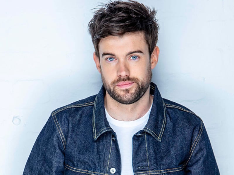 jack-whitehall-v0-ovt69ukp78xd1.jpg