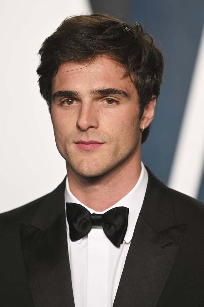 jacob-elordi-v0-xzudzykuwwqc1.jpg