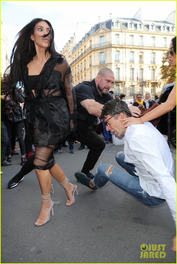 kim-kardashian-attacked-paris-fashion-week-04.jpg