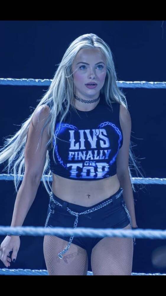 liv-morgan-v0-bmvlywdruxwd1.jpg