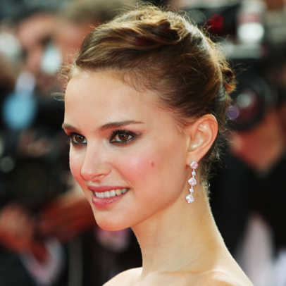 natalie-portman-9542326-2-402.jpg