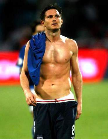 pic1_frank_lampard_shirtless_003.jpg