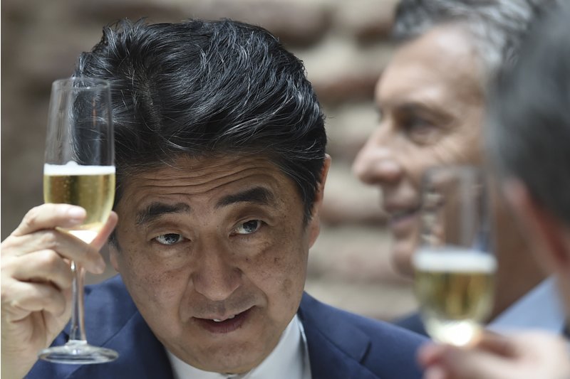 ps%3A%2F%2Ffortunedotcom.files.wordpress.com%2F2016%2F12%2Fshinzo-abe-2016-gettyimages-624900534.jpg