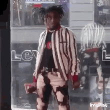 shoulder roll.gif