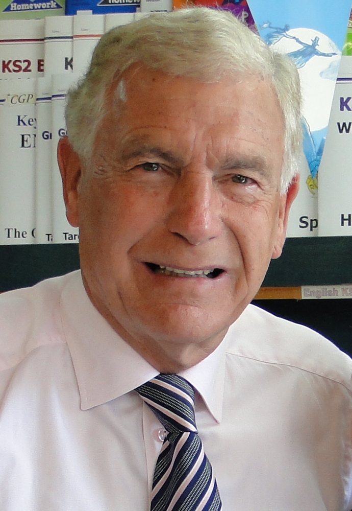 Sir_Trevor_Brooking_in_2014.jpg