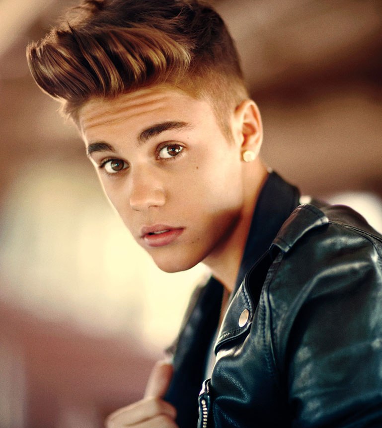 ?u=http%3A%2F%2Fheightandweights.com%2Fwp-content%2Fuploads%2F2014%2F10%2Fjustin-bieber-9.jpg