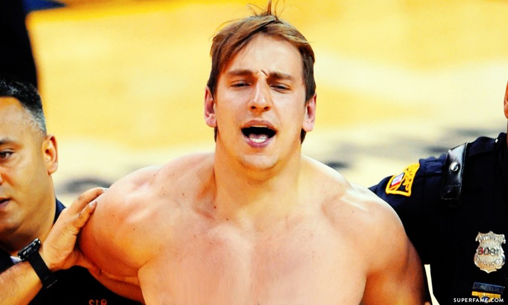 vitaly-shirtless-nba-streaking.jpg