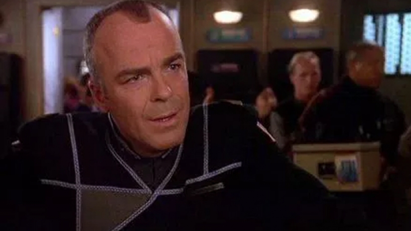 jerry_doyle_babylon_5.jpg