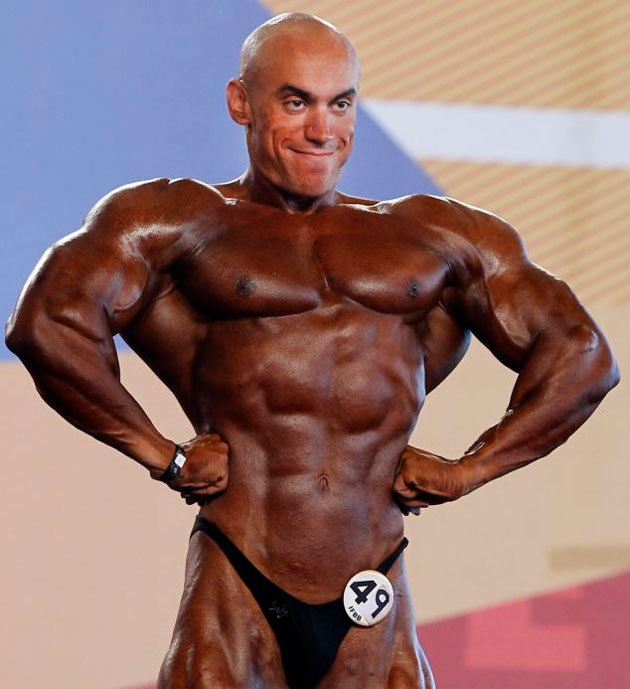 bodybuilder-tanning-fail.jpg