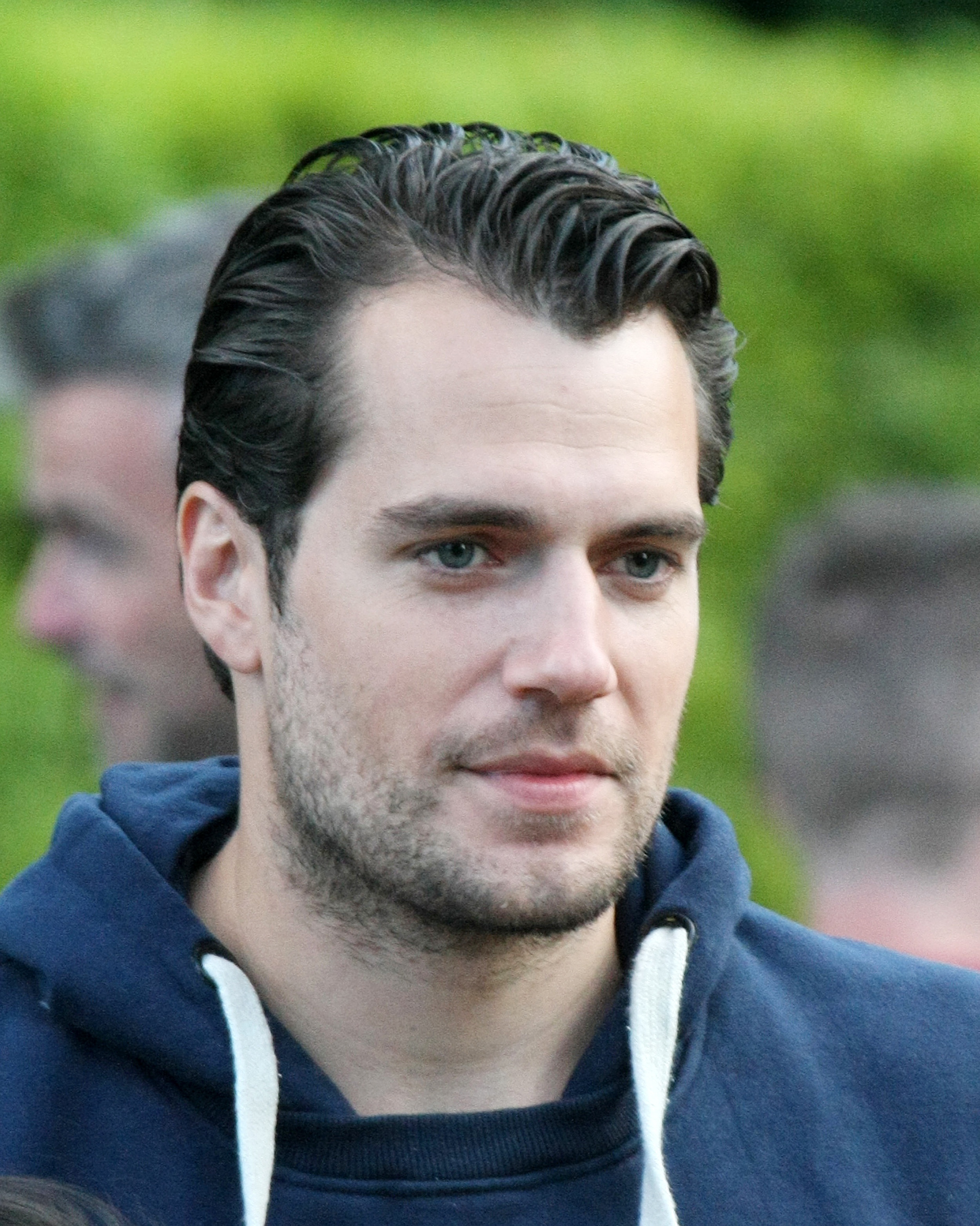 henry-cavill-shaves-beard-7615-13.jpg