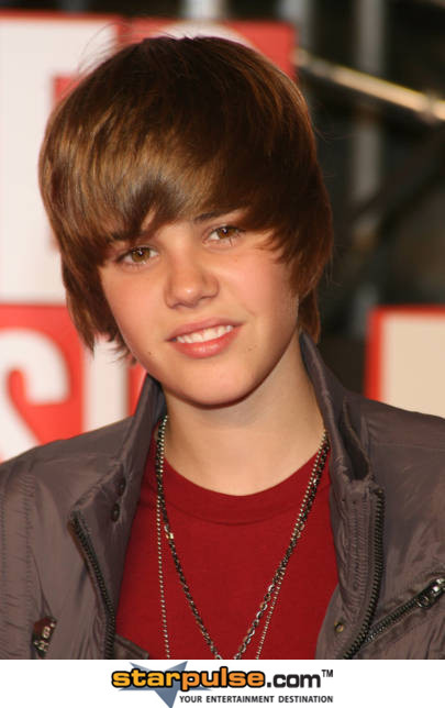 Justin%20Bieber-SGY-012404.jpg